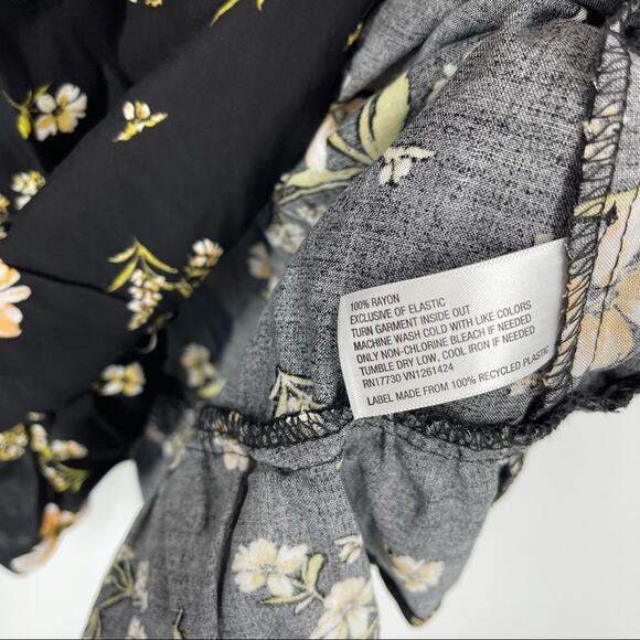 Wild Fable Black Floral Apron Ruffle Dress Medium NWT - Picture 6 of 7
